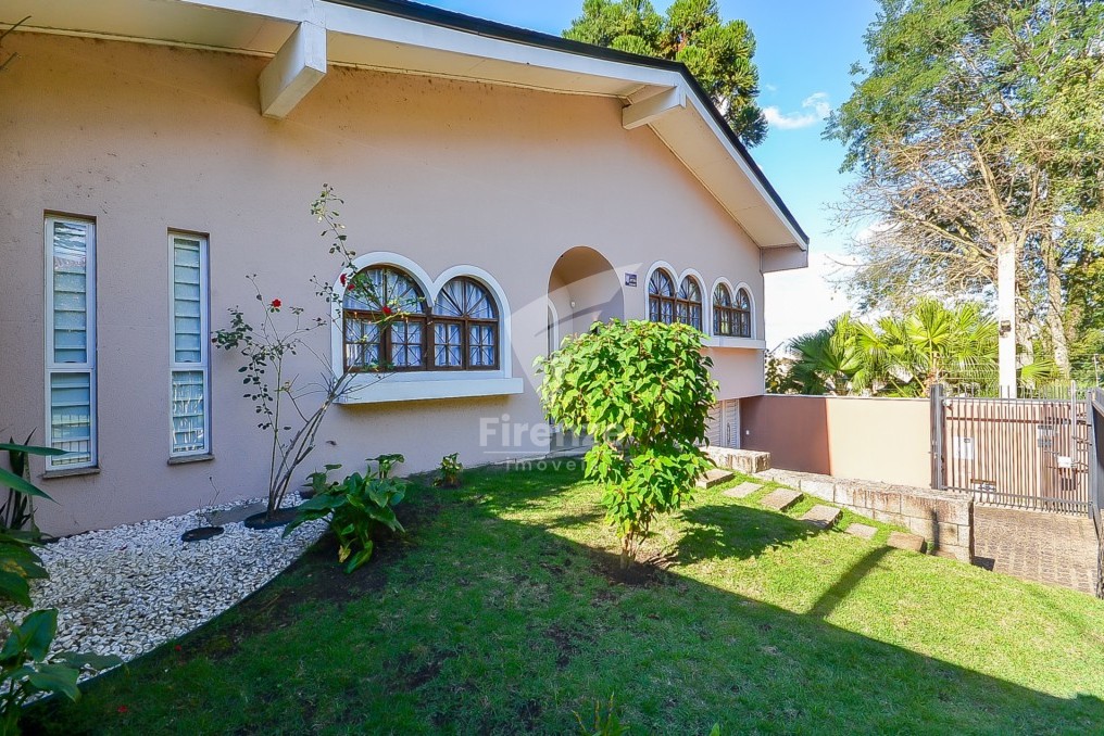 Casa à venda e para alugar em Vista Alegre, Curitiba — Portal Chave Fácil