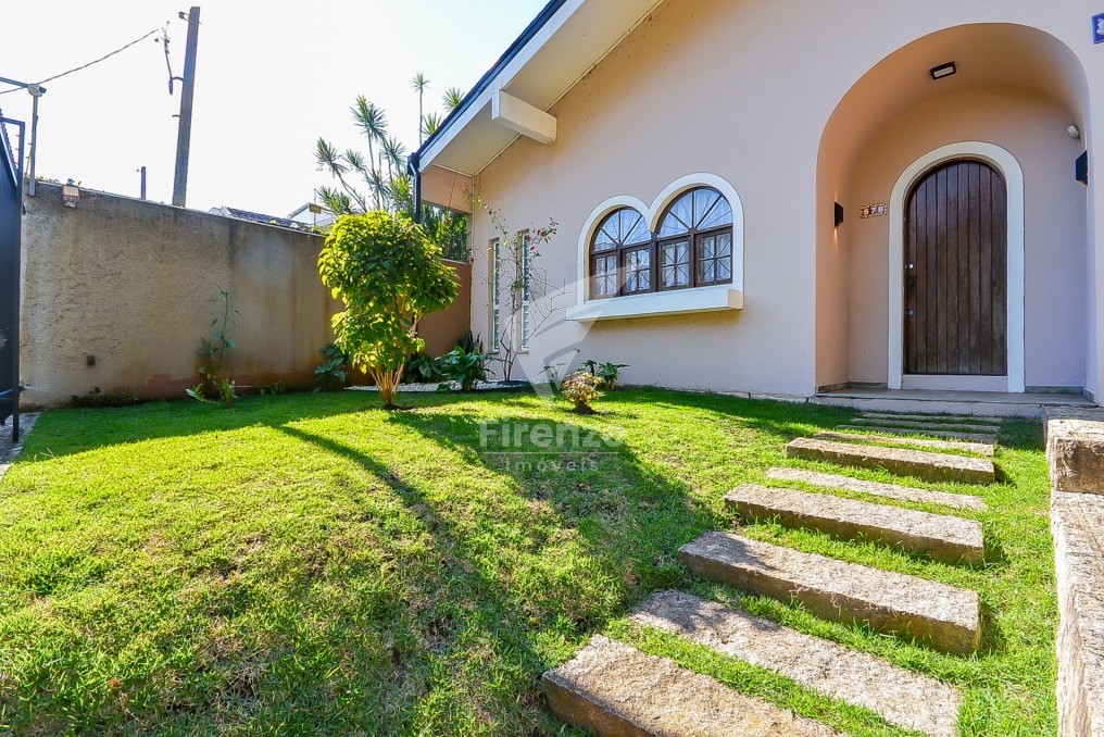 Casa à venda e para alugar em Vista Alegre, Curitiba — Portal Chave Fácil