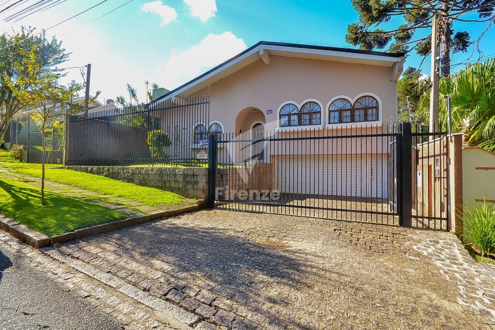 Casa à venda e para alugar em Vista Alegre, Curitiba — Portal Chave Fácil