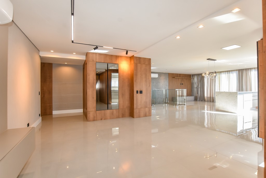Apartamento à venda em Campo Comprido, Curitiba — Portal Chave Fácil