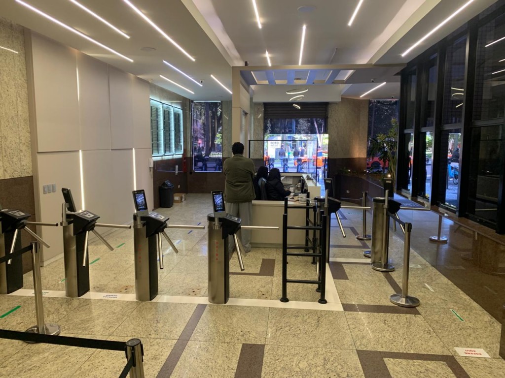 Sala/Conjunto Comercial para alugar em Centro, Curitiba — Portal Chave Fácil