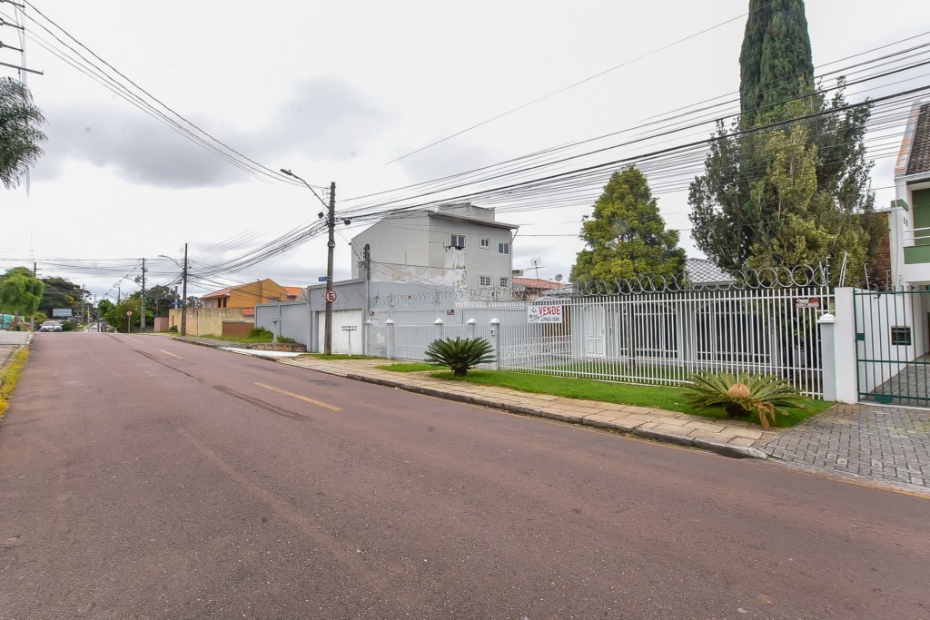 Casa à venda e para alugar em Guabirotuba, Curitiba — Portal Chave Fácil