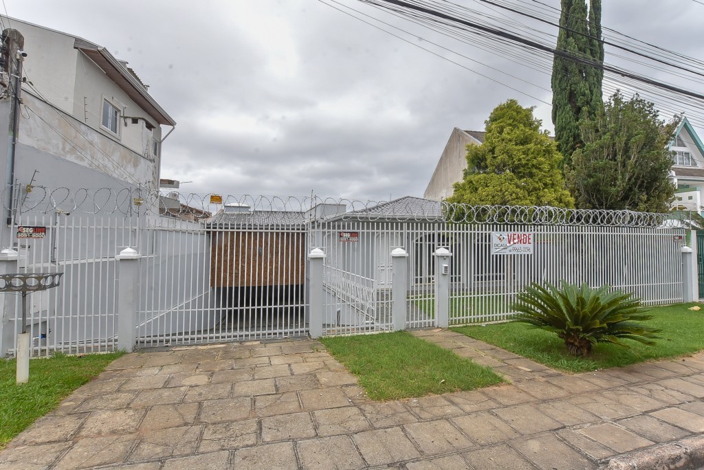 Casa à venda e para alugar em Guabirotuba, Curitiba — Portal Chave Fácil