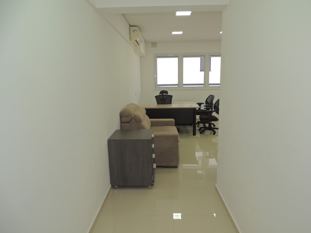 Sala/Conjunto Comercial à venda e para alugar em Centro, Curitiba — Portal Chave Fácil