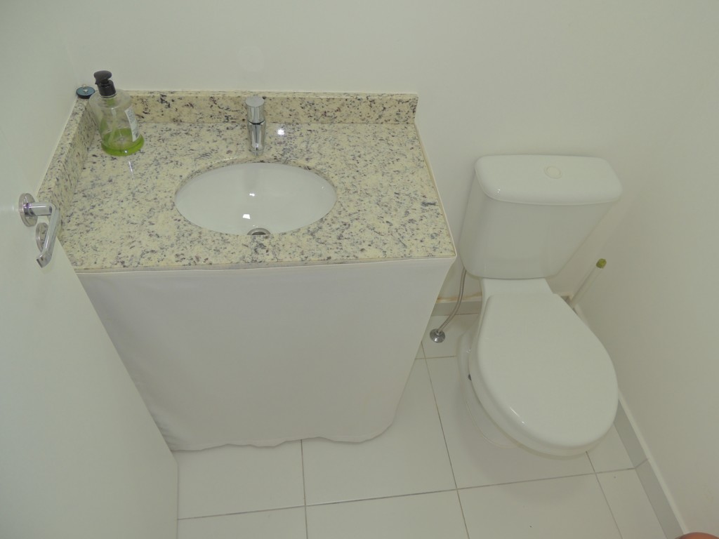 Sala/Conjunto Comercial à venda e para alugar em Centro, Curitiba — Portal Chave Fácil
