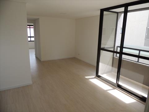 Apartamento para locacao no Novo Mundo em Curitiba com 122,42m² por R$ 3.480,00