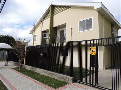 Sobrado para locacao no Novo Mundo em Curitiba com 140m² por R$ 4.200,00