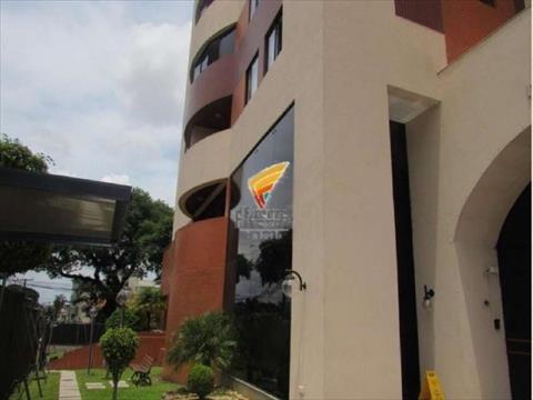 Apartamento para locacao no Capao Raso em Curitiba com 121,66m² por R$ 2.760,00