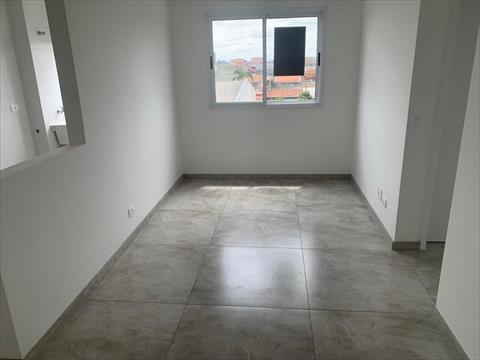 Apartamento para locacao no Sitio Cercado em Curitiba com 53,32m² por R$ 1.750,00