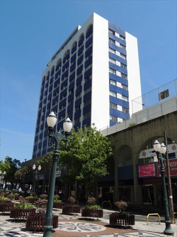 Apartamento para locacao no Agua Verde em Curitiba com 130m² por R$ 3.750,00