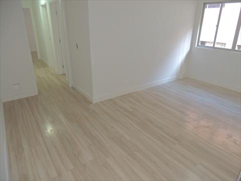 Apartamento para locacao no Agua Verde em Curitiba com 99,54m² por R$ 2.500,00