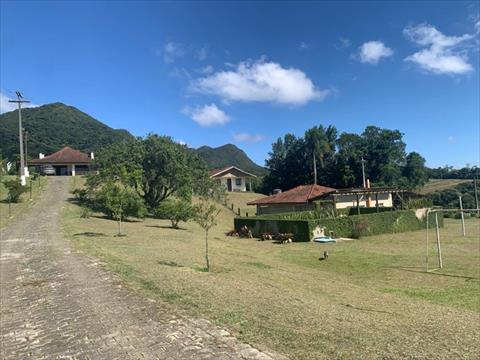 Chácara para locacao no Area Rural de Sao Jose dos Pinhais em Sao Jose dos Pinhais com 30.000m² por R$ 7.200,00