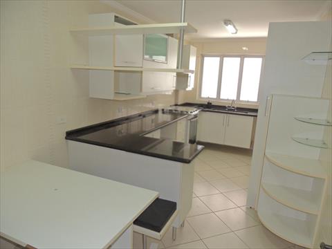 Apartamento para locacao no Centro em Curitiba com 186,68m² por R$ 4.200,00