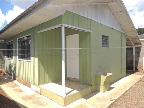 Casa Residencial para locacao no Fazendinha em Curitiba com 60m² por R$ 1.560,00