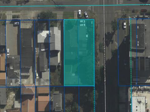 Terreno para venda no Capao Raso em Curitiba com 1.035m² por R$ 2.600.000,00