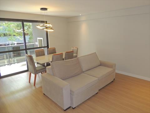 Apartamento para locacao no Agua Verde em Curitiba com 182m² por R$ 10.625,00