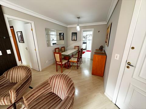 Apartamento para locacao no Agua Verde em Curitiba com 140,72m² por R$ 3.500,00