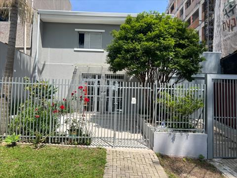 Sobrado para locacao no Portao em Curitiba com 70m² por R$ 3.750,00