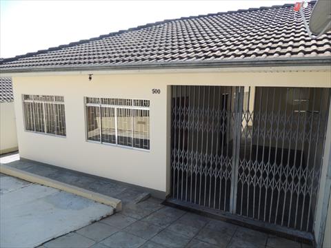 Casa Residencial para locacao no Fazendinha em Curitiba com 90m² por R$ 2.760,00