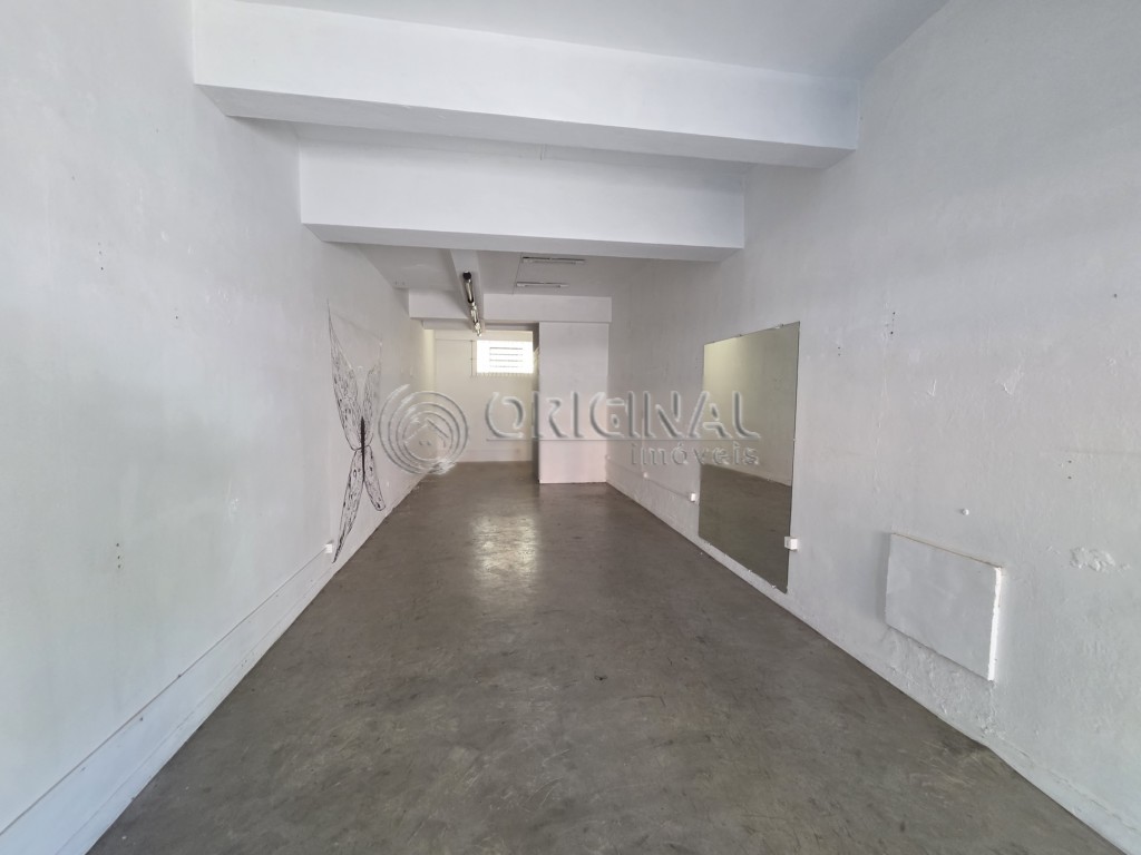 Loja para locacao no Hauer em Curitiba com 45m² por R$ 2.000,00