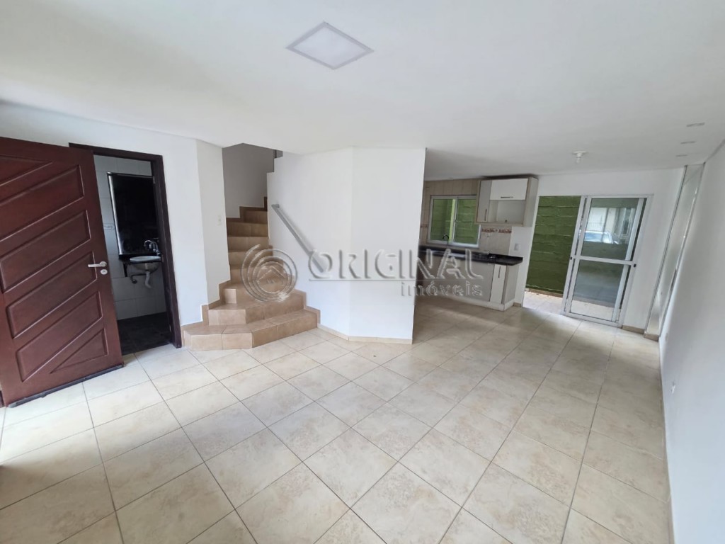 Sobrado para locacao no Campo Comprido em Curitiba com 114m² por R$ 3.111,11