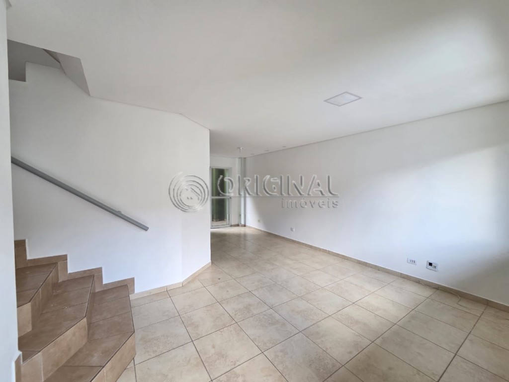 Sobrado para locacao no Campo Comprido em Curitiba com 114m² por R$ 3.111,11