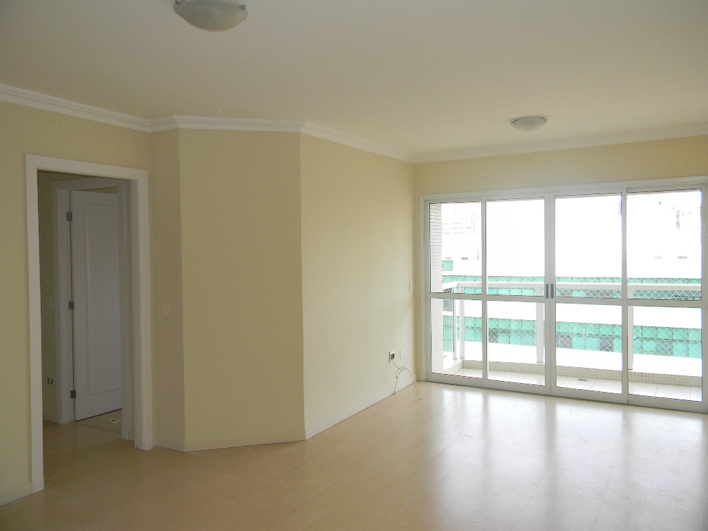 Apartamento para locacao no Batel em Curitiba com 138m² por R$ 3.555,55