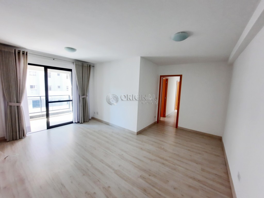 Apartamento para locacao no Cabral em Curitiba com 102m² por R$ 3.888,88