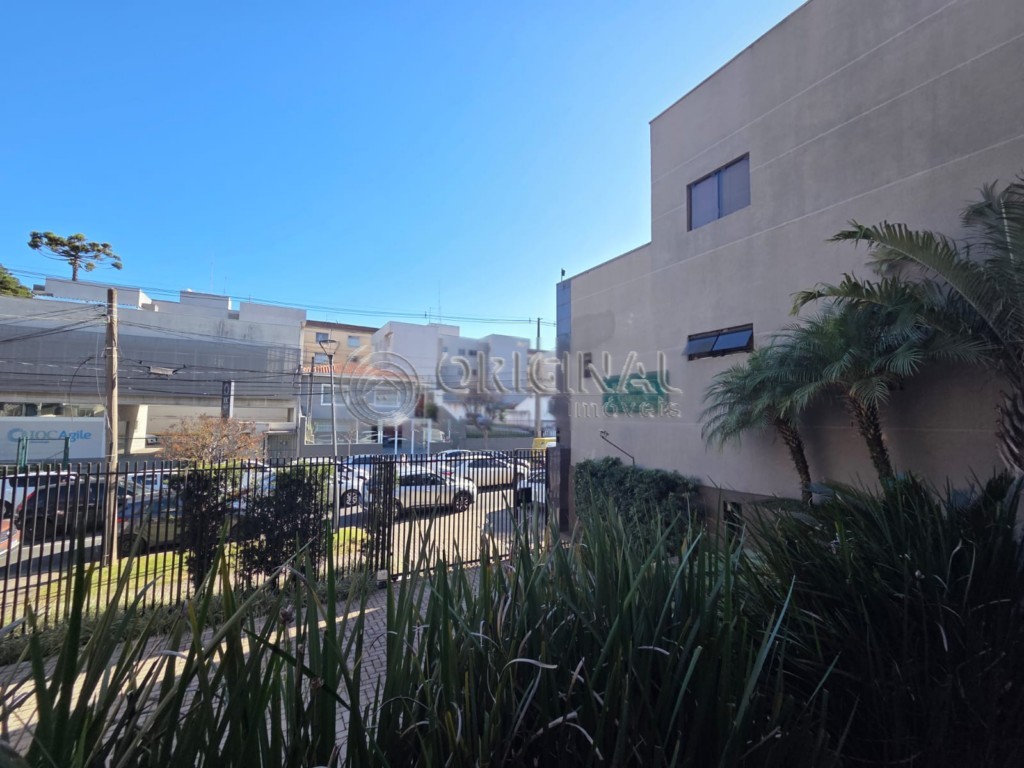 Apartamento para locacao no Batel em Curitiba com 50m² por R$ 2.388,88