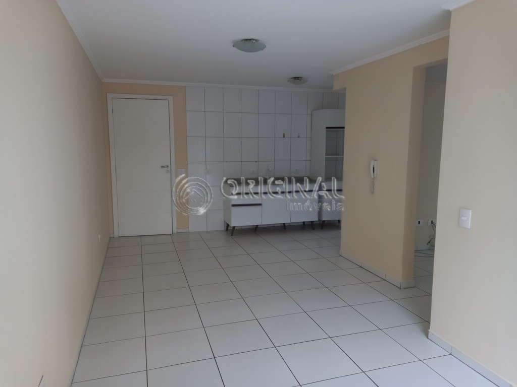 Apartamento para locacao no Santa Quiteria em Curitiba com 67m² por R$ 2.055,55