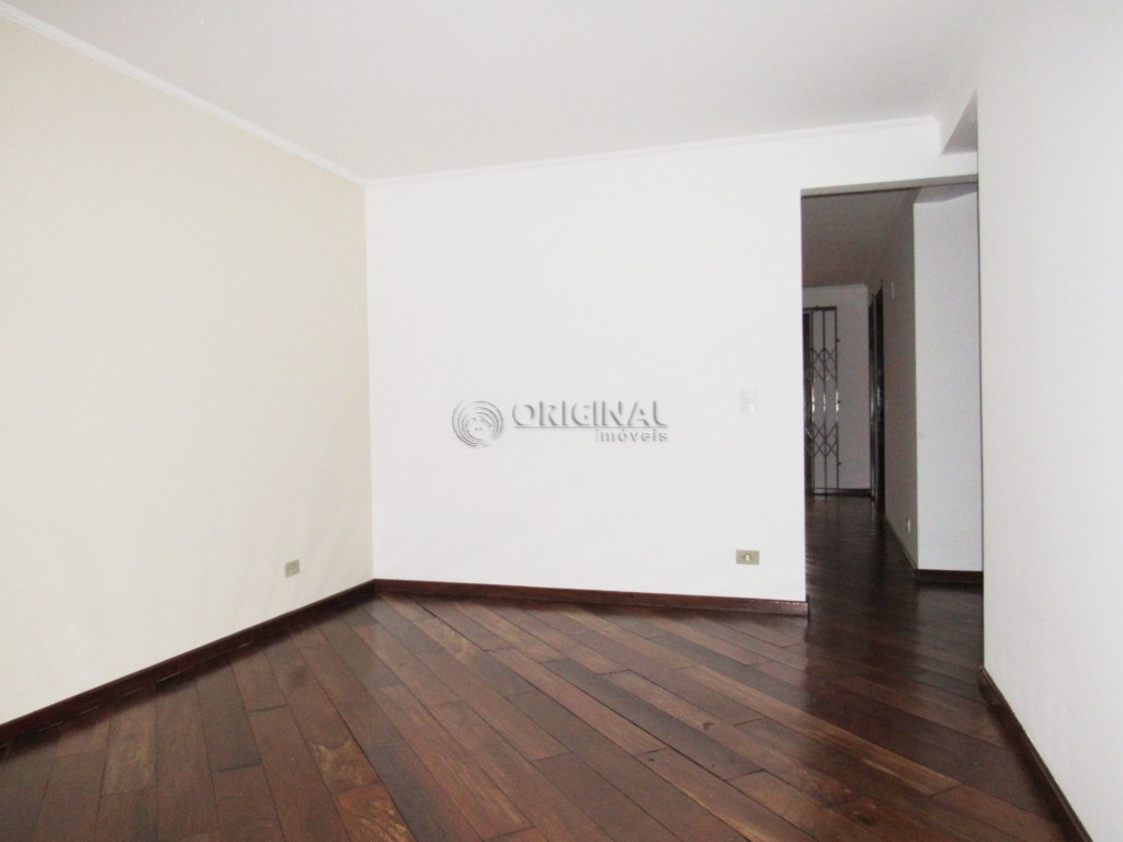 Sobrado para locacao no Jardim das Americas em Curitiba com 159m² por R$ 4.111,11