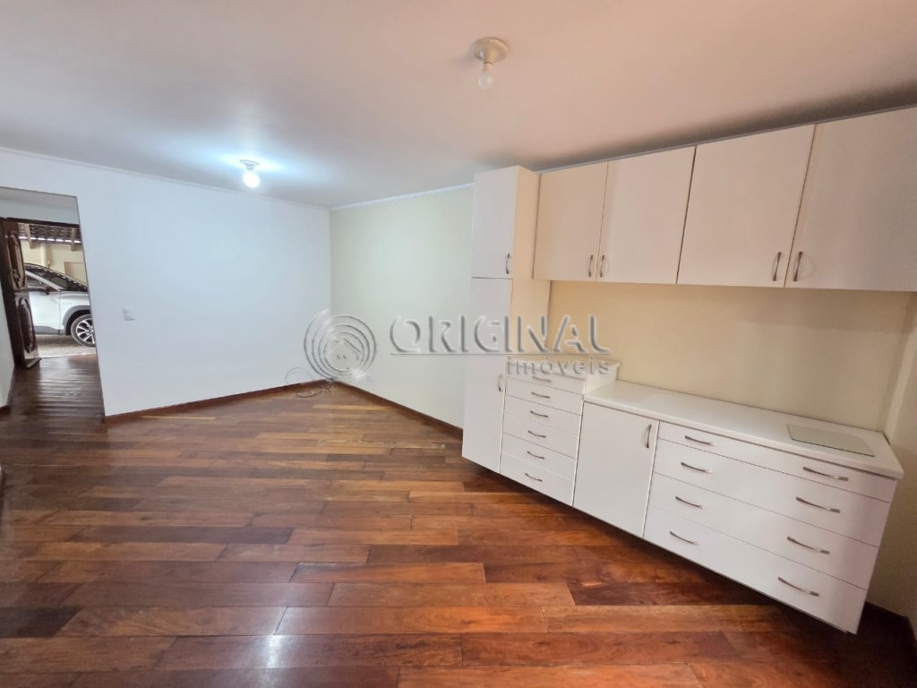 Sobrado para locacao no Jardim das Americas em Curitiba com 159m² por R$ 4.111,11