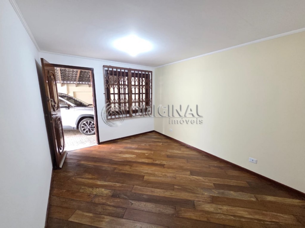 Sobrado para locacao no Jardim das Americas em Curitiba com 159m² por R$ 3.944,44