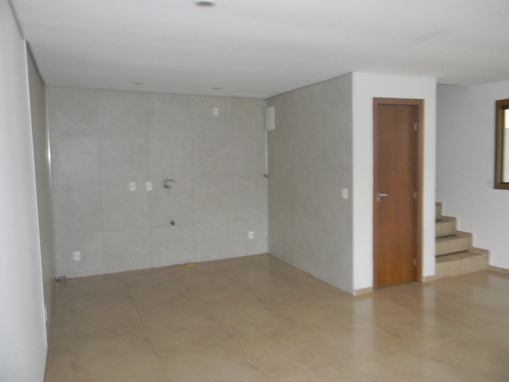 Sobrado para locacao no Campo Comprido em Curitiba com 110m² por R$ 2.888,88