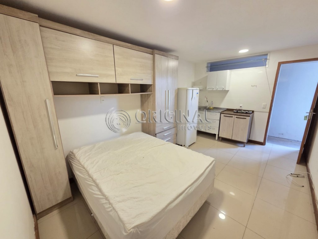 Kitinet para locacao no Cidade Industrial em Curitiba com 25m² por R$ 988,88
