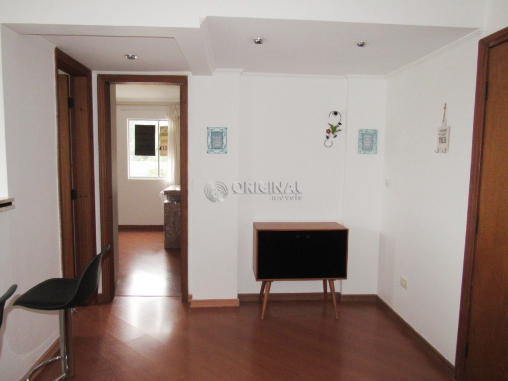 Apartamento para locacao no Juveve em Curitiba com 39m² por R$ 2.222,22