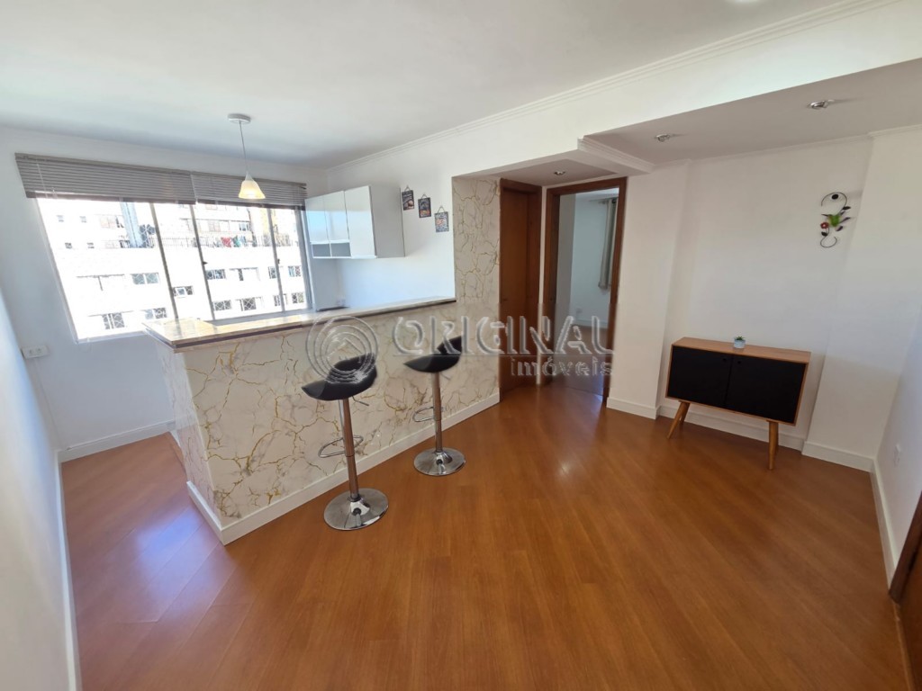 Apartamento para locacao no Juveve em Curitiba com 39m² por R$ 2.222,22