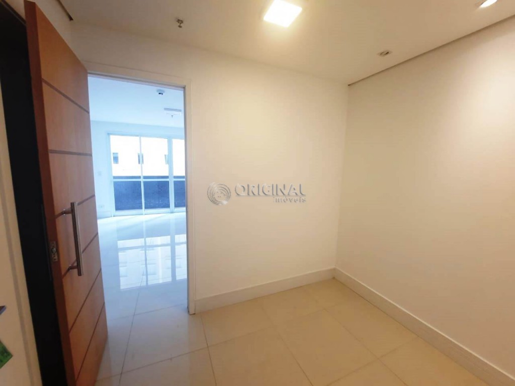 Cjto Comercial_sala para locacao no Agua Verde em Curitiba com 48m² por R$ 1.888,88