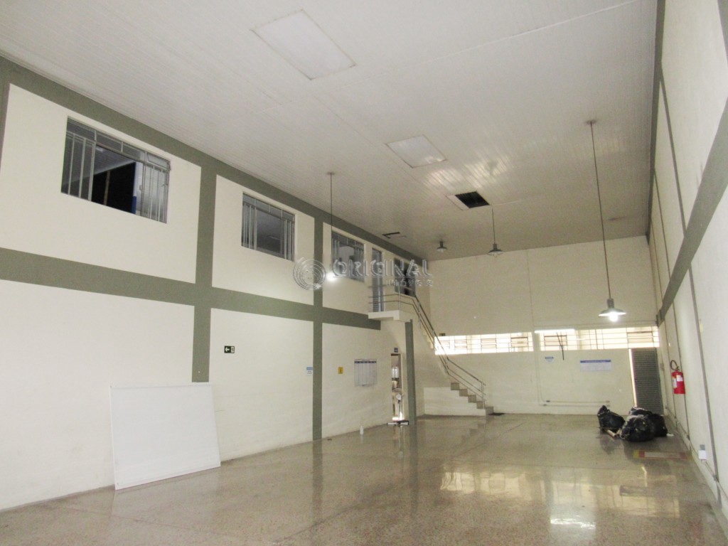 Barracão_galpão para locacao no Santo Inacio em Curitiba com 1,193m² por R$ 30.000,00