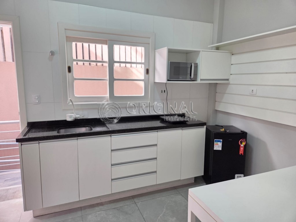 Apartamento para locacao no Sao Francisco em Curitiba com 40m² por R$ 1.944,44