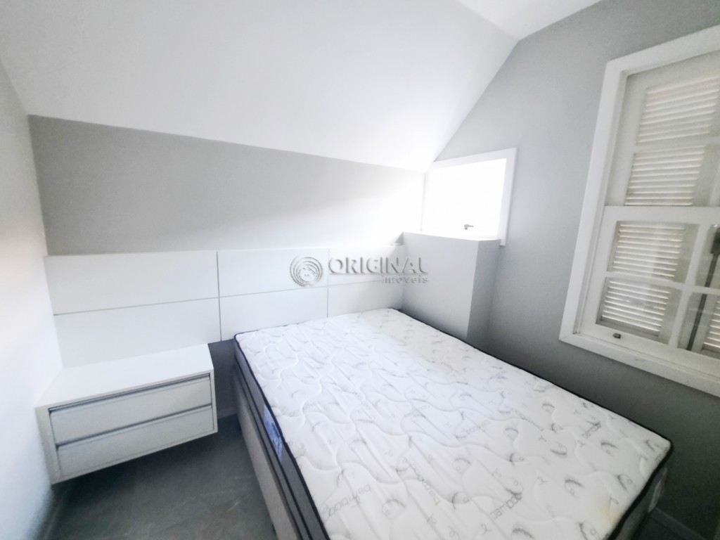 Apartamento para locacao no Sao Francisco em Curitiba com 40m² por R$ 2.000,00
