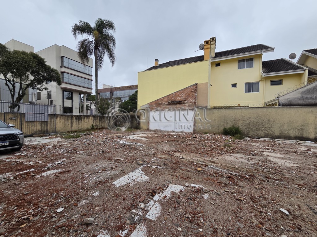 Terreno para locacao no Bacacheri em Curitiba com 522m² por R$ 5.000,00