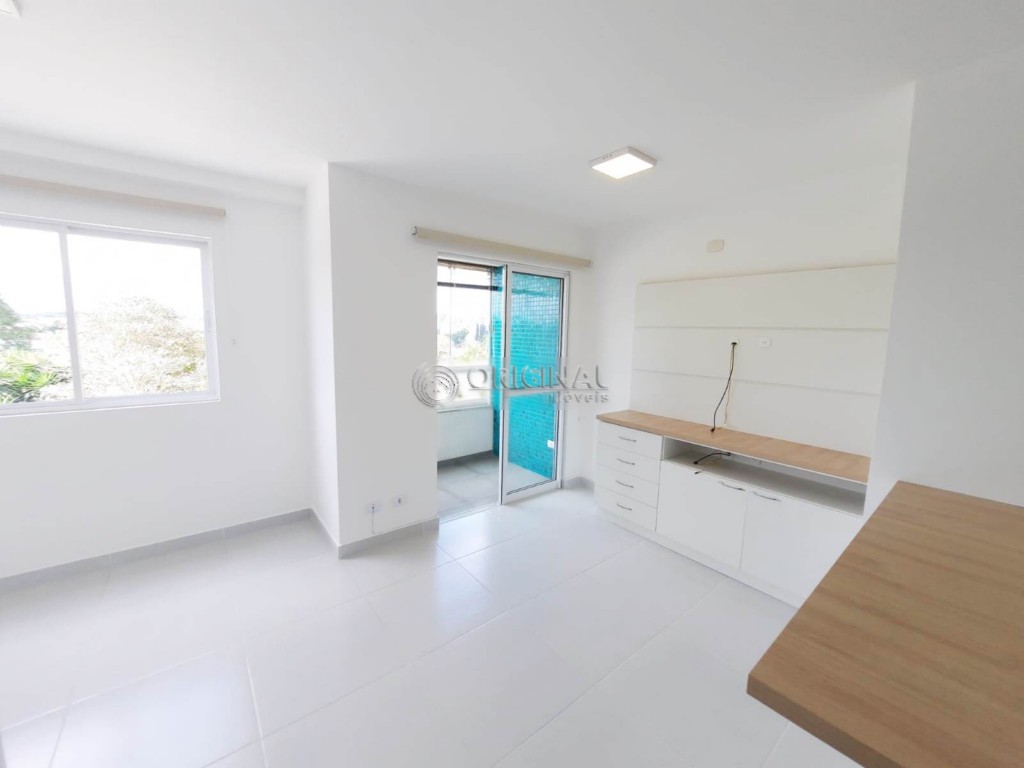 Apartamento para locacao no Bom Retiro em Curitiba com 40m² por R$ 2.200,00