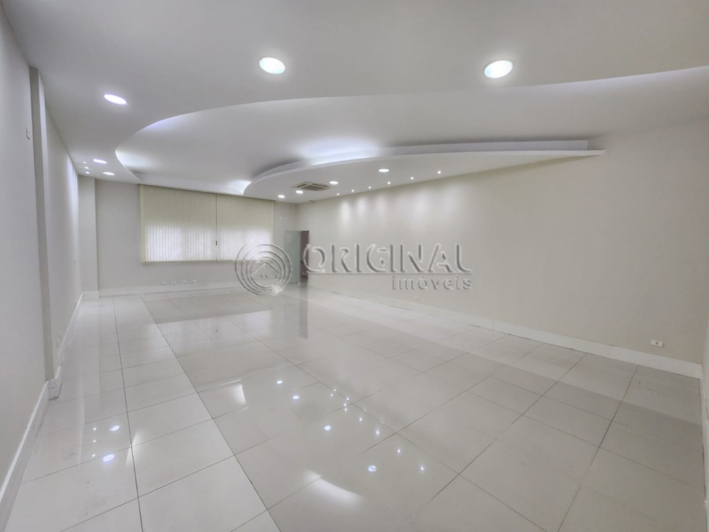 Loja para locacao no Seminario em Curitiba com 740m² por R$ 30.000,00