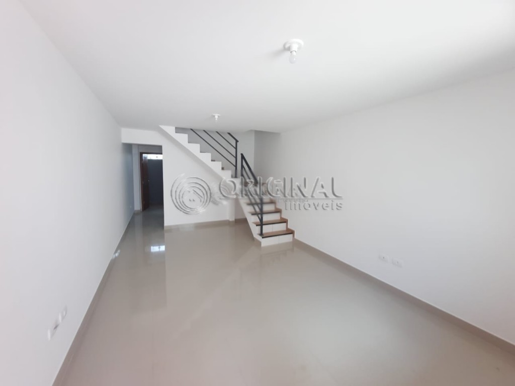 Sobrado para locacao no Augusta em Curitiba com 65m² por R$ 2.222,22