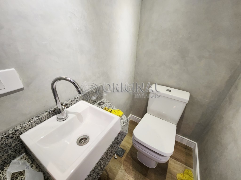 Apartamento para locacao no Cabral em Curitiba com 132m² por R$ 3.666,66