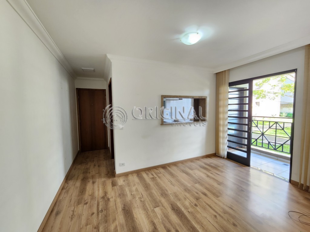 Apartamento para locacao no Sao Lourenco em Curitiba com 73m² por R$ 2.833,33
