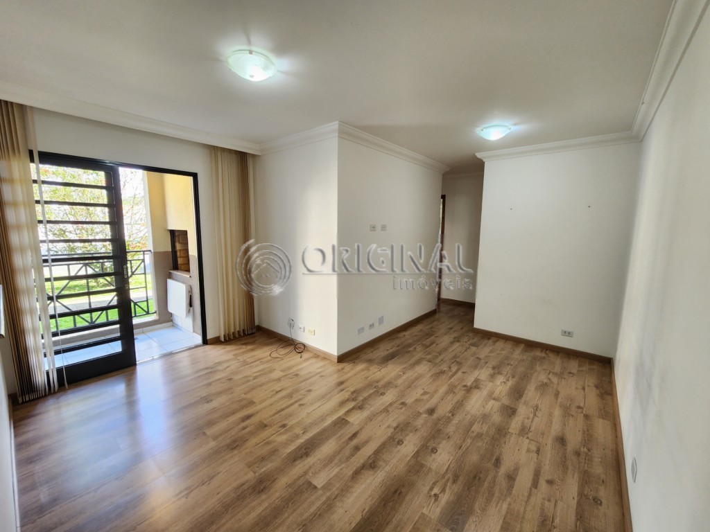 Apartamento para locacao no Sao Lourenco em Curitiba com 73m² por R$ 2.833,33
