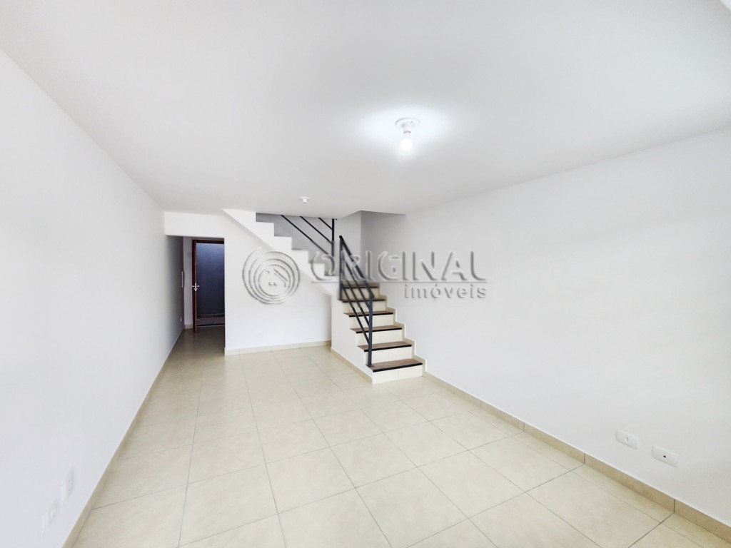Sobrado para locacao no Augusta em Curitiba com 65m² por R$ 2.222,22