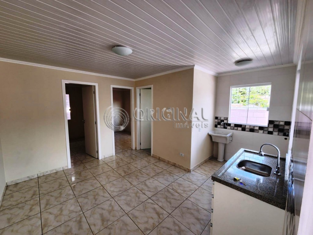 Casa Residencial para locacao no Santo Inacio em Curitiba com 38m² por R$ 1.666,66